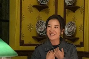 贾玲43岁生日照曝光，瘦身成功气质大变