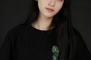 周也张婧仪等8对撞脸女星对比：演技路线大不同