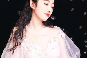 蒋梦婕粉色纱裙造型惊艳 演绎童话公主风