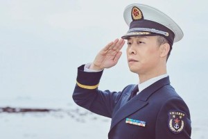 张译军装旧照曝光：十年老兵到影帝的蜕变