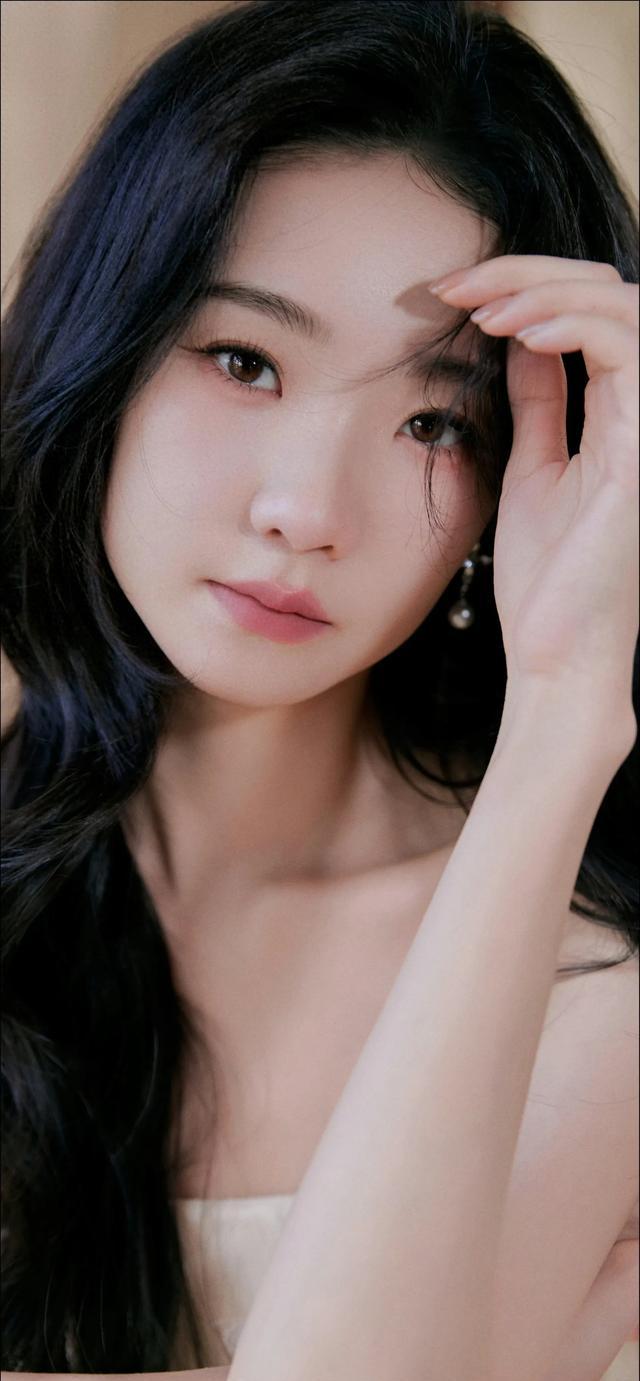 张艺凡壁纸美图